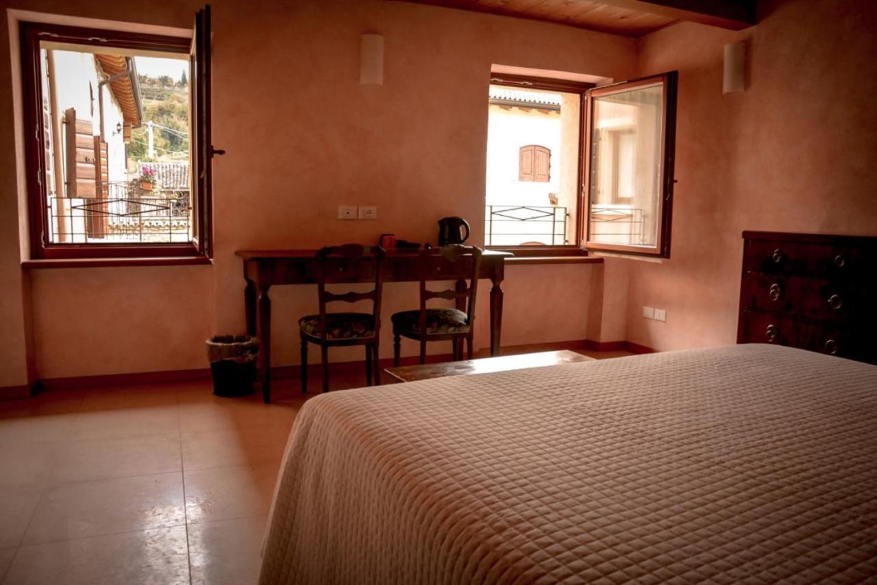 Agriturismo Valentina Cubi Фумане Екстериор снимка